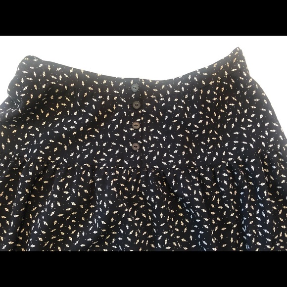 Black and white floral print skirt, Sz S - Picture 7 of 7